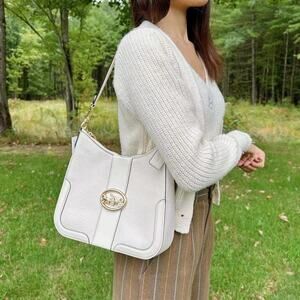 Coach C1534 Georgie Hobo In Chalk